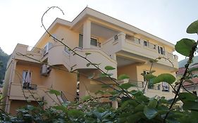 Lilian Apartments